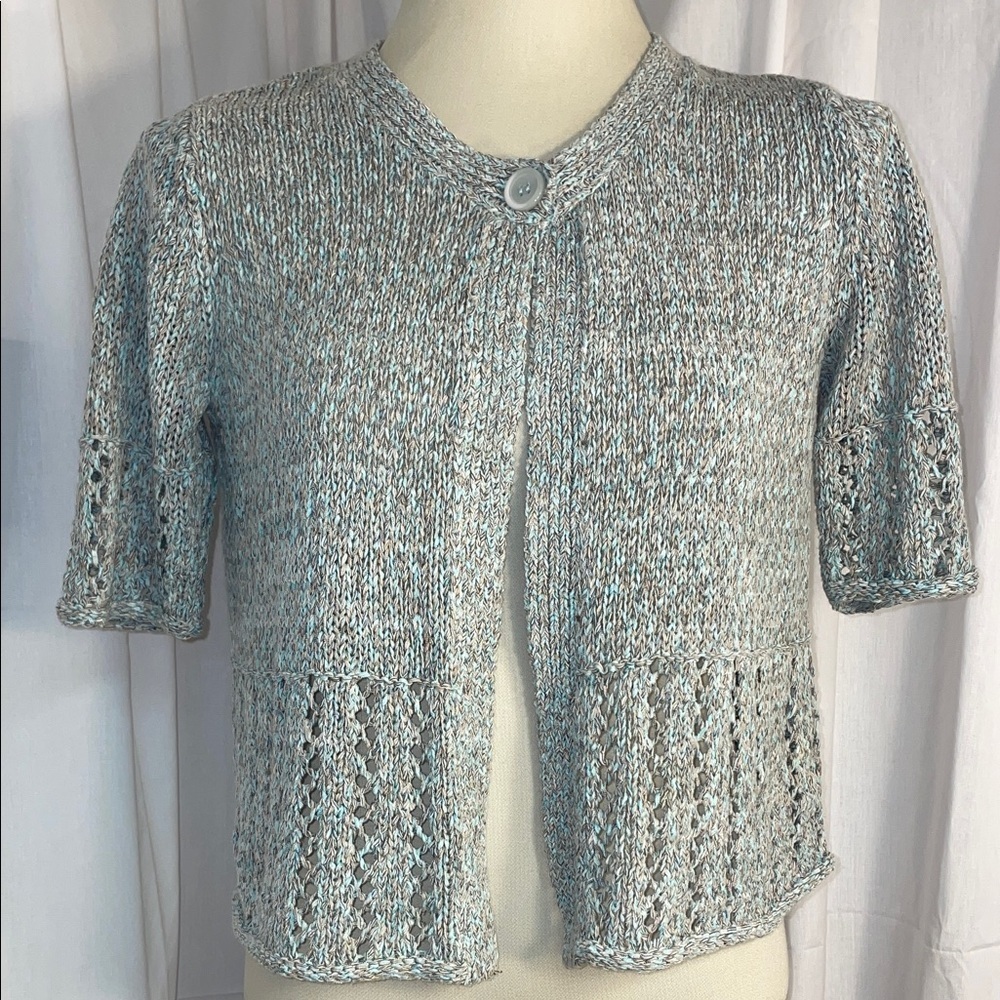 Dressbarn Grannycore Crochet Bolero/Crop sweater .  Top‎ Button.  Size Medium